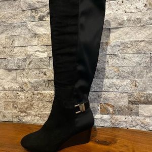 Lexi & Abbie- Georgia- wedge- black books